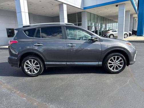 2017 Toyota RAV4 Platinum