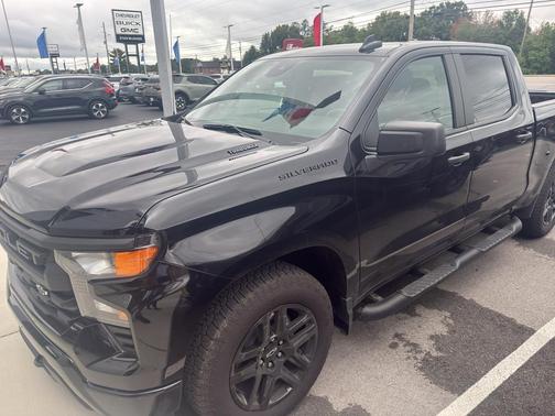2025 Chevrolet Silverado 1500 Custom