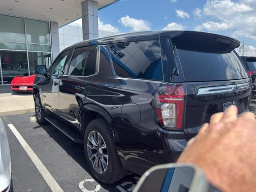 Dark Ash Metallic 2023 Chevrolet Tahoe LT