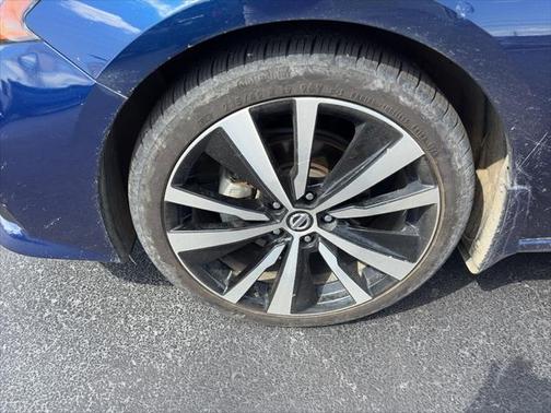 2021 Nissan Altima SR FWD