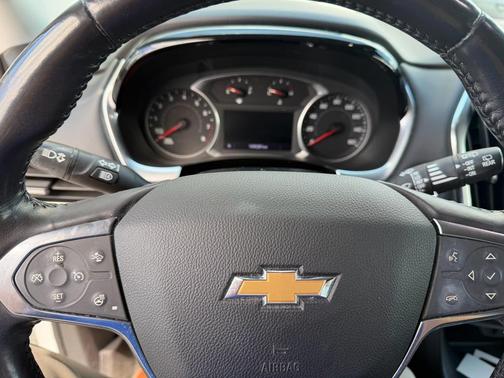 Summit White 2020 Chevrolet Traverse LT Leather