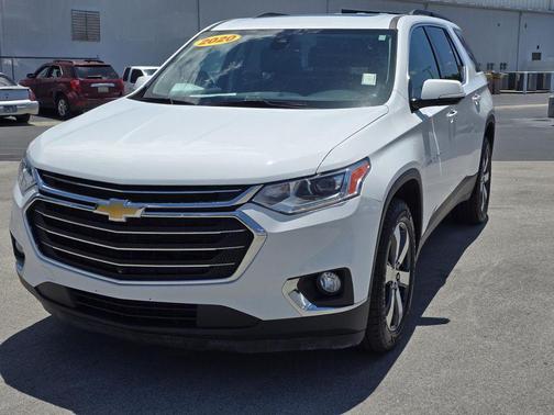 Summit White 2020 Chevrolet Traverse LT Leather