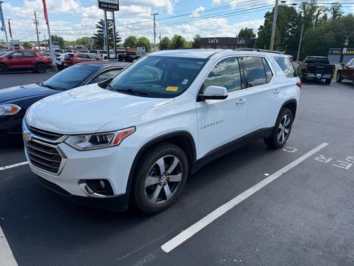 Summit White 2020 Chevrolet Traverse LT Leather