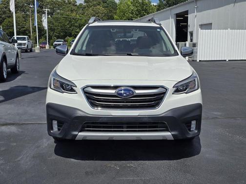 Crystal White Pearl 2021 Subaru Outback Touring XT