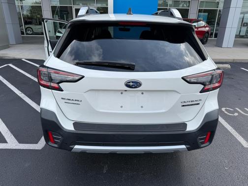 Crystal White Pearl 2021 Subaru Outback Touring XT