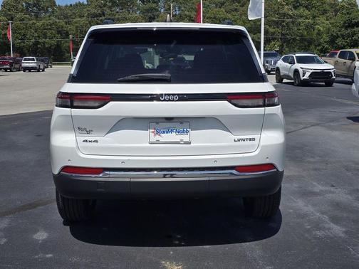Bright White Clearcoat 2023 Jeep Grand Cherokee Limited