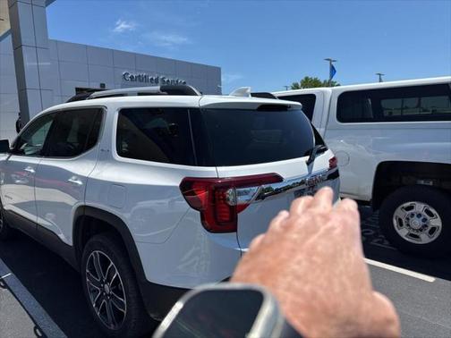 2023 GMC Acadia FWD SLT