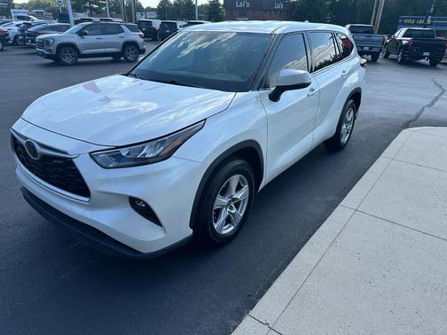 2020 Toyota Highlander LE