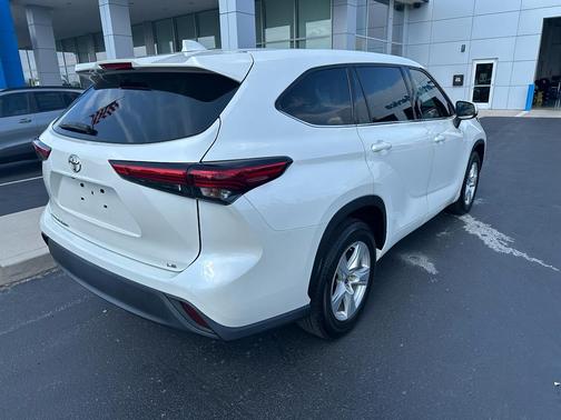 2020 Toyota Highlander LE