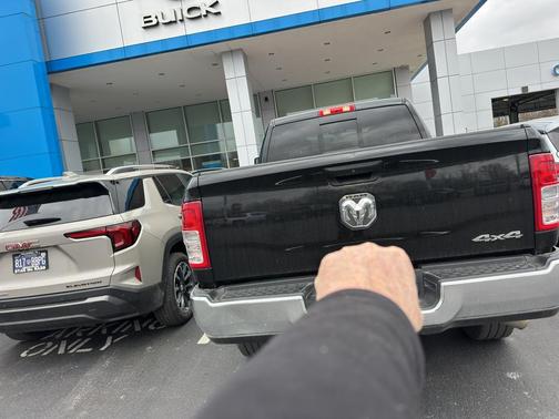 2024 RAM 2500 Tradesman Crew Cab 4x4 6'4' Box