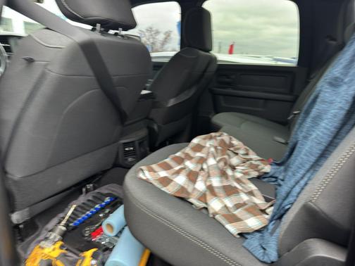 2024 RAM 2500 Tradesman Crew Cab 4x4 6'4' Box