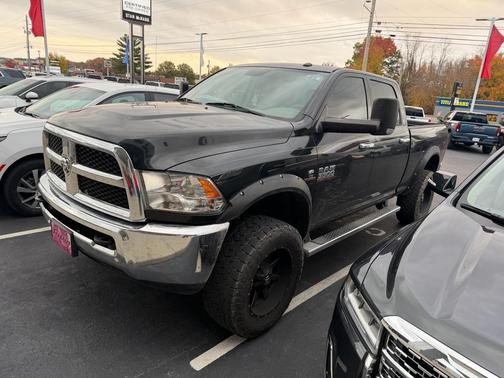 2018 RAM 3500 Tradesman Crew Cab 4x4 6'4' Box