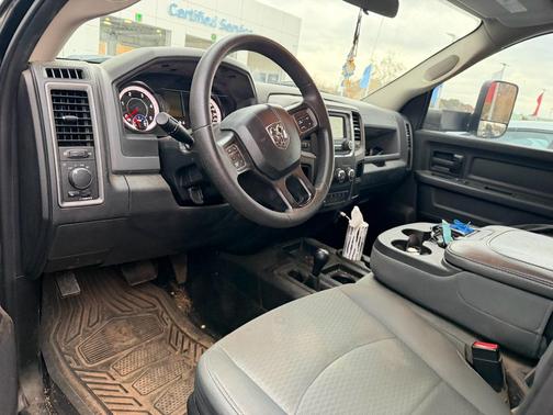 2018 RAM 3500 Tradesman Crew Cab 4x4 6'4' Box