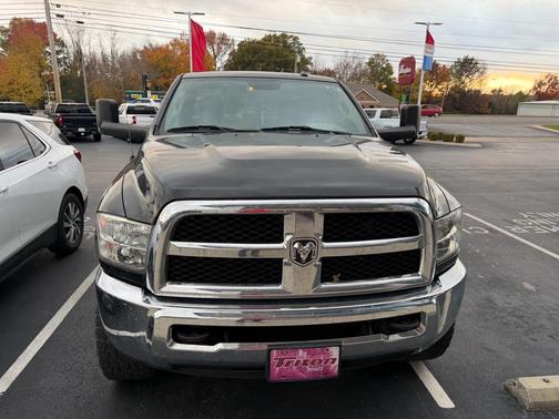 2018 RAM 3500 Tradesman Crew Cab 4x4 6'4' Box