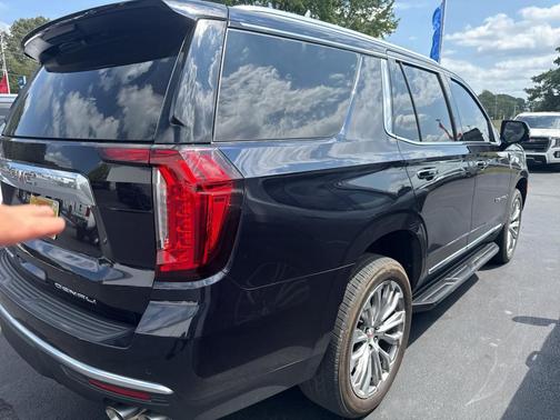Midnight Blue Metallic 2022 GMC Yukon Denali