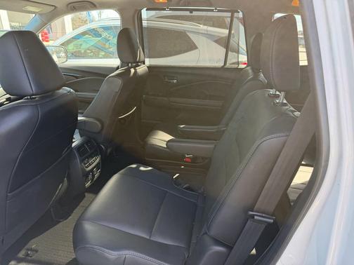 2021 Honda Pilot AWD Elite