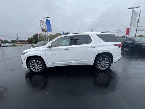 2023 Chevrolet Traverse Premier