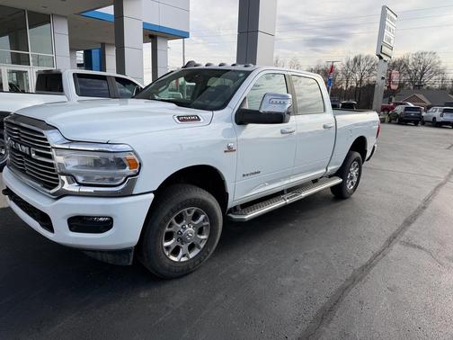 2024 RAM 2500 Laramie Crew Cab 4x4 6'4' Box
