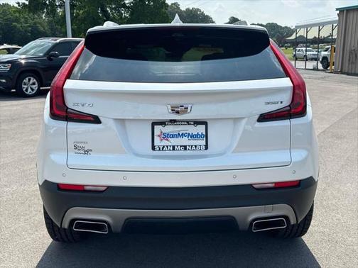 2022 Cadillac XT4 Premium Luxury