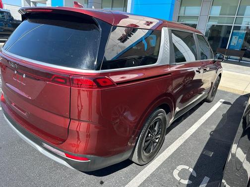 2024 Kia Carnival LX
