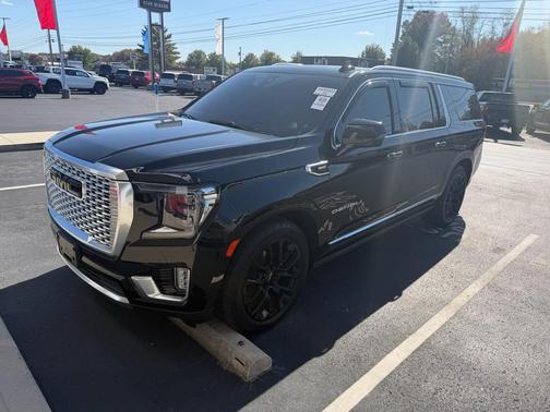 2022 GMC Yukon XL Denali