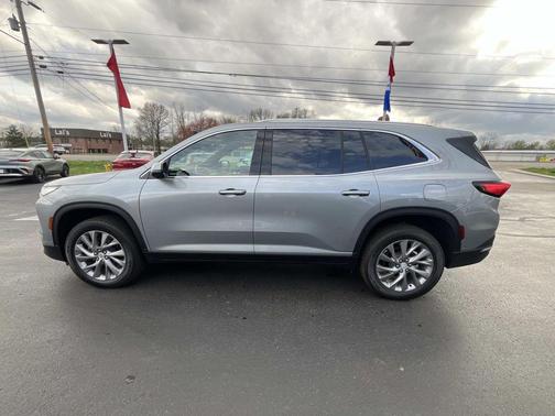 2025 Buick Enclave Preferred FWD