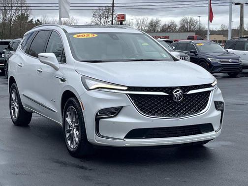 2023 Buick Enclave Avenir FWD