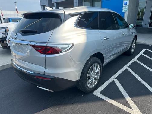 2022 Buick Enclave FWD Essence