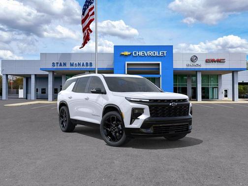 Polar White Tricoat 2026 Chevrolet Traverse RS