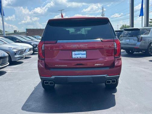 2025 GMC Yukon 4WD AT4