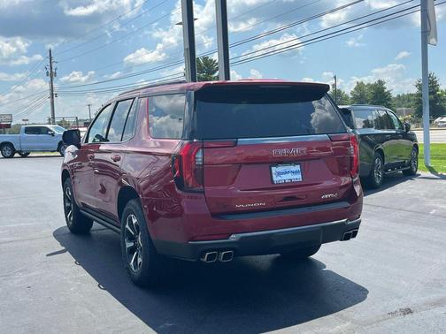 2025 GMC Yukon 4WD AT4