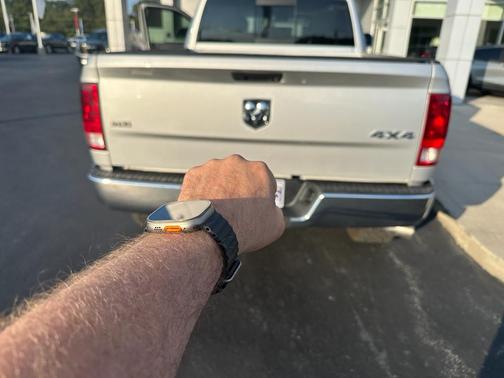 2016 RAM 1500 SLT