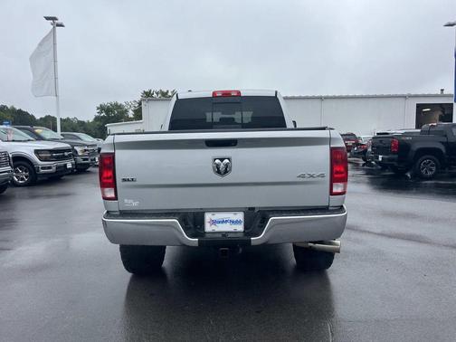 2016 RAM 1500 SLT