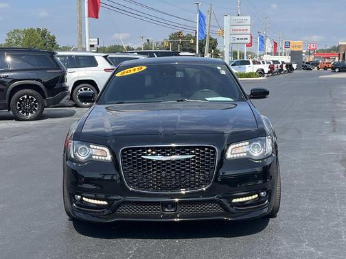 2019 Chrysler 300 S