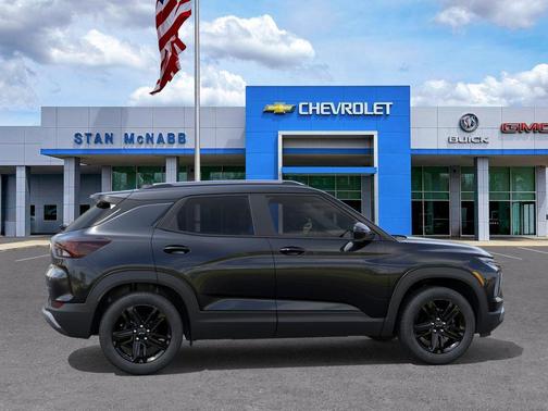 Mosaic Black Metallic 2026 Chevrolet Trailblazer LT