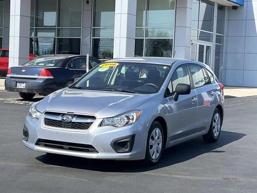 Ice Silver Metallic 2014 Subaru Impreza 2.0i