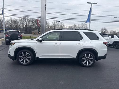 2025 Honda Pilot Touring 8-Passenger