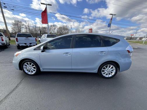 2012 Toyota Prius v Five