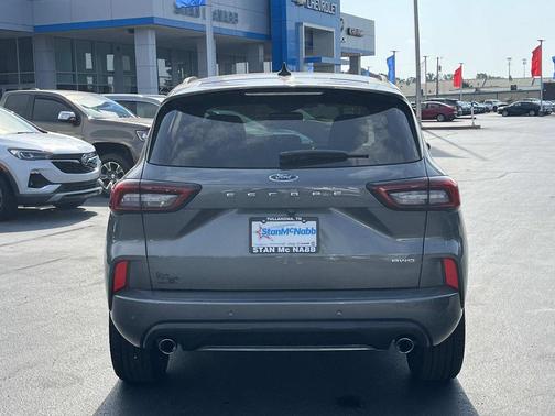 2023 Ford Escape ST-Line Elite