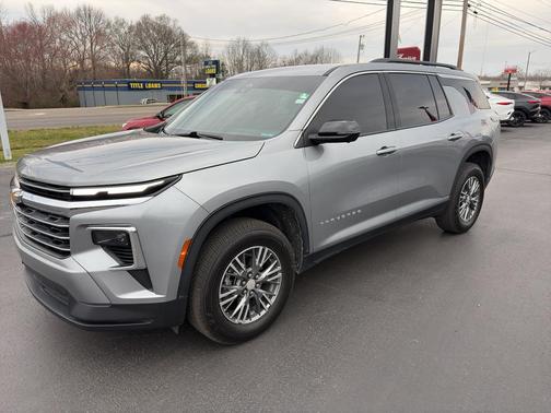 2024 Chevrolet Traverse LT