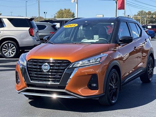 2021 Nissan Kicks SR