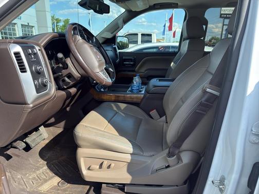 White Frost Tricoat 2018 GMC Sierra 1500 SLT