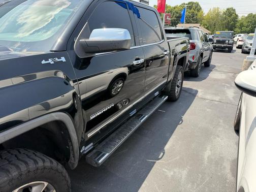 Black 2017 GMC Sierra 1500 SLT