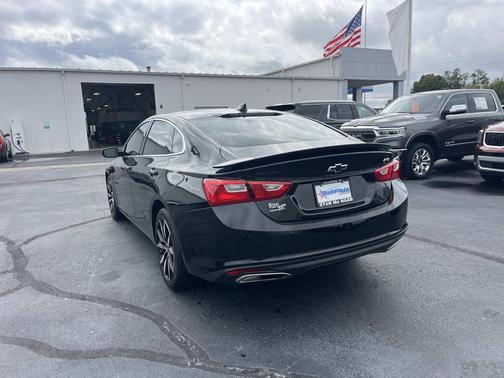 2022 Chevrolet Malibu FWD RS