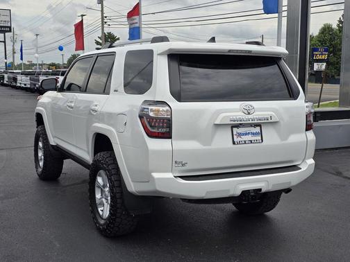 Ice Cap 2023 Toyota 4Runner SR5 Premium