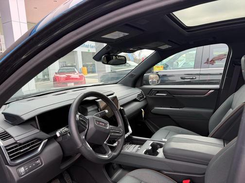 2024 GMC Acadia AWD AT4