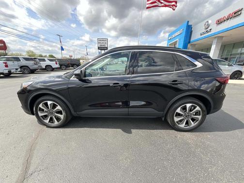 AGATE BLACK METALLIC 2023 Ford Escape Platinum