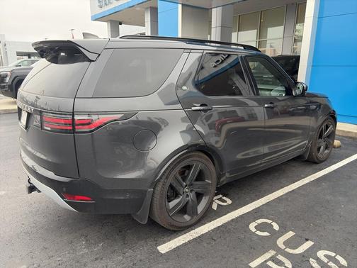2023 Land Rover Discovery P360 Metropolitan Edition