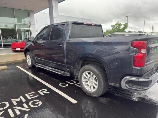Dark Ash Metallic 2023 Chevrolet Silverado 1500 LT