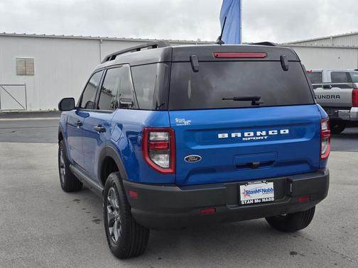 VELOCITY BLUE 2022 Ford Bronco Sport Badlands